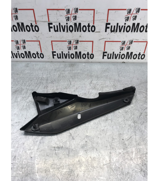 Cache divers Droit SUZUKI GSF 650 - 2008