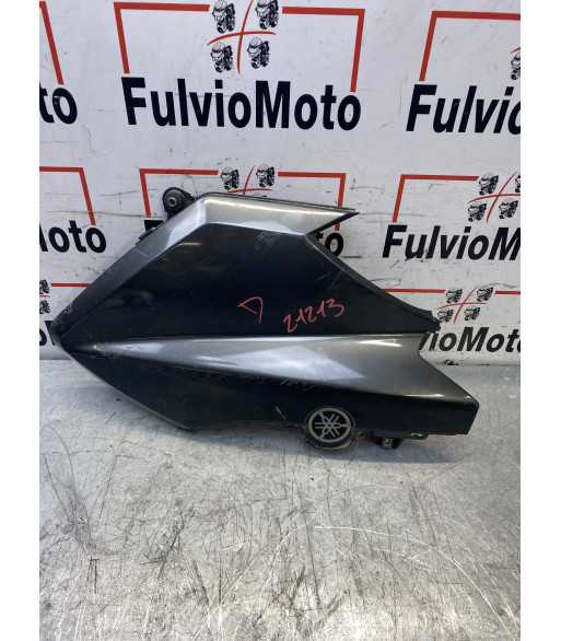 Flanc de carénage YAMAHA X-MAX 125 - 2013