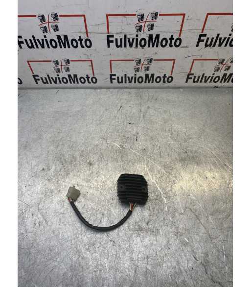 Régulateur YAMAHA FAZER 600 - 2001