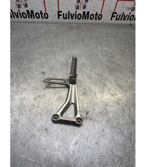 Platine repose pied Arrière Gauche HONDA CBF 650 - 2017 Platine repose pied Arrière Gauche HONDA CBF 650 - 2017