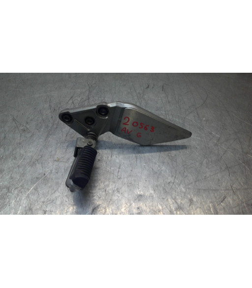 Platine repose pied Avant Gauche SUZUKI BANDIT 600 - 2001