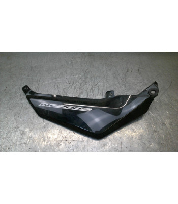 Flanc de selle Droit HONDA NC 700 - 2012