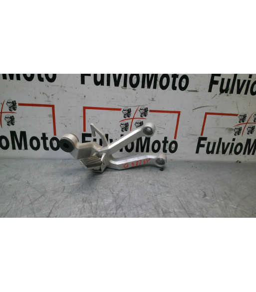 Platine repose pied Arrière Droit SUZUKI SVS 1000 - 2004