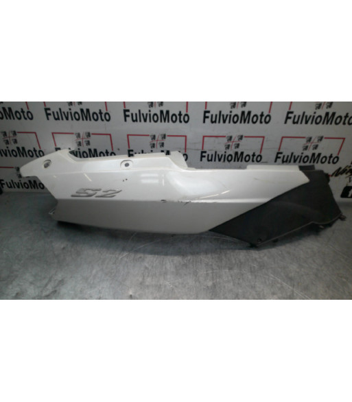 Flanc de selle Droit DAELIM S2 125 - 2011