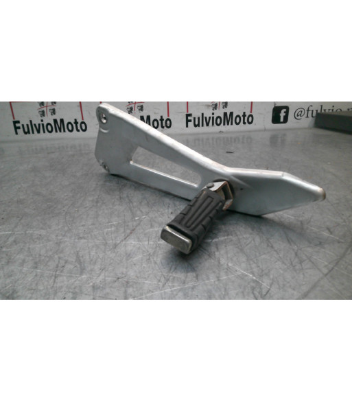Platine repose pied Gauche YAMAHA YBR 125 - 2008