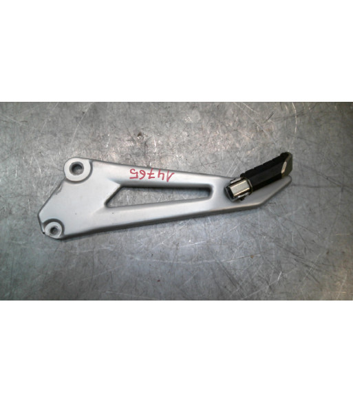 Platine repose pied LOT Arrière Gauche YAMAHA YBR 125 - 2009
