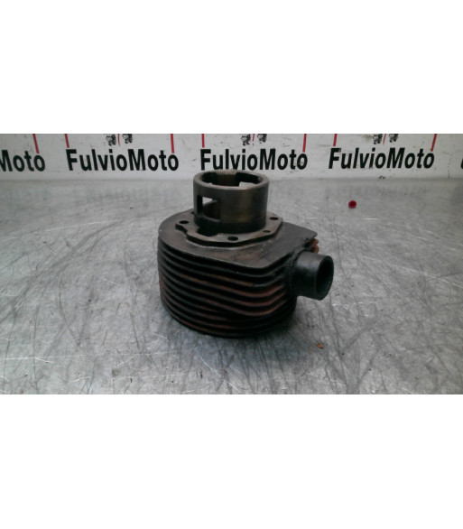 Bloc cylindre et pistons PIAGGIO VESPA GRANTURISMO - 1982