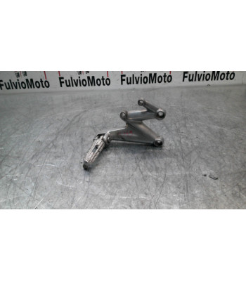 Platine repose pied Droit TRIUMPH STREET TRIPLE 675 - 2009