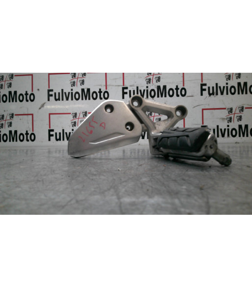 Platine repose pied Avant Droit HONDA CB 650 FA 650 - 2015