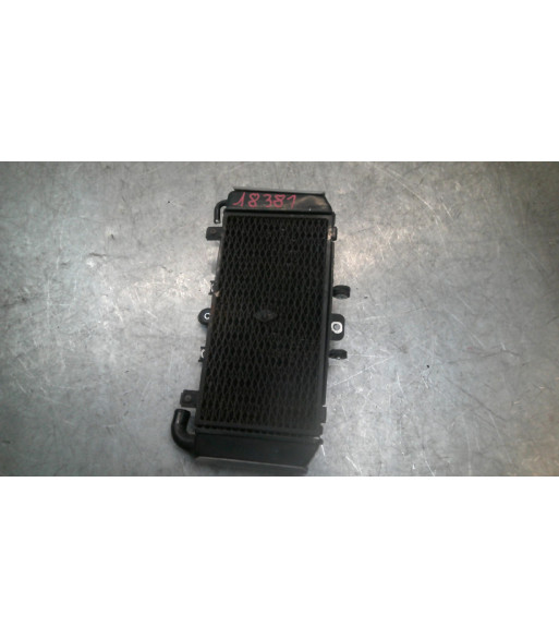 Radiateur d'eau YAMAHA FAZER 600 - 2002 Radiateur d'eau YAMAHA FAZER 600 - 2002