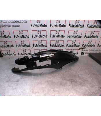 Flanc de selle Droit PIAGGIO BEVERLY 125 - 2003
