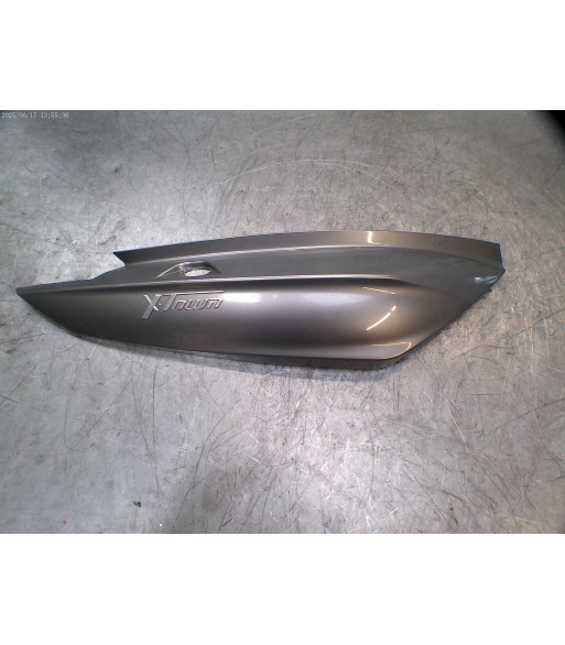 Flanc de selle Droit KYMCO X-TOWN 300 - 2018