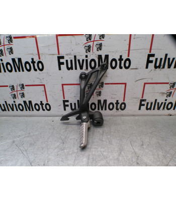 Platine repose pied Arrière Droit KAWASAKI Z900 - 2023
