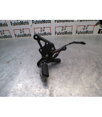 Platine repose pied Avant Droit KAWASAKI Z900 - 2023