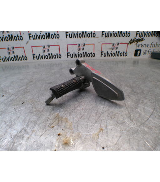 Platine repose pied Avant Gauche TRIUMPH SPRINT ST 1050 - 2000