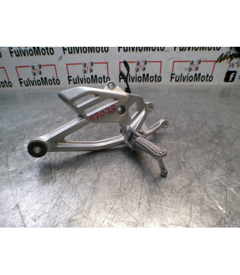 Platine repose pied Avant Gauche YAMAHA YZF 125 - 2021