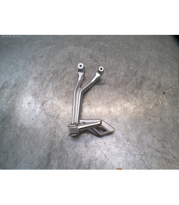 Platine repose pied Arrière Gauche YAMAHA YZF 125 - 2021