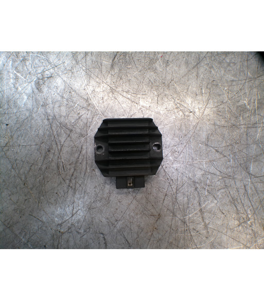 Régulateur YAMAHA MAJESTY 125 - 2001