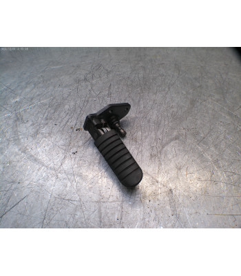 Platine repose pied Avant Gauche SUZUKI V-STROM XT 650 - 2018