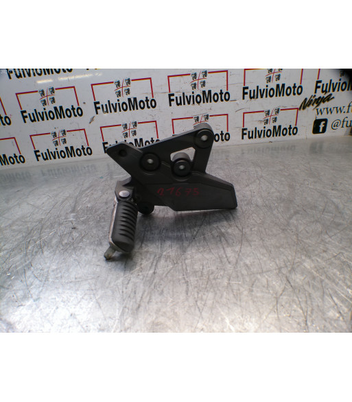 Platine repose pied Avant Gauche KAWASAKI VERSYS 1000 - 2023