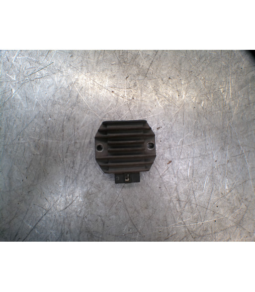 Régulateur YAMAHA MAJESTY 125 - 2006