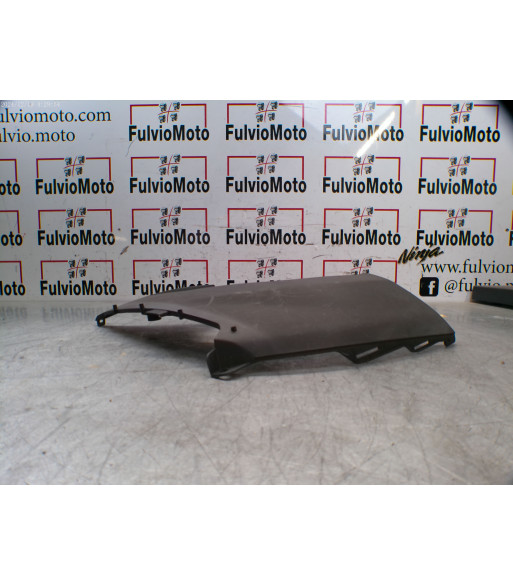Flanc de carénage PEUGEOT METROPOLIS 400 - 2021