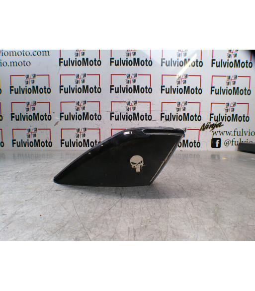 Platine repose pied Droit PEUGEOT METROPOLIS 400 - 2021