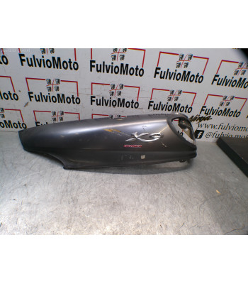 Flanc de selle Arrière Gauche PIAGGIO X9 500 - 2004