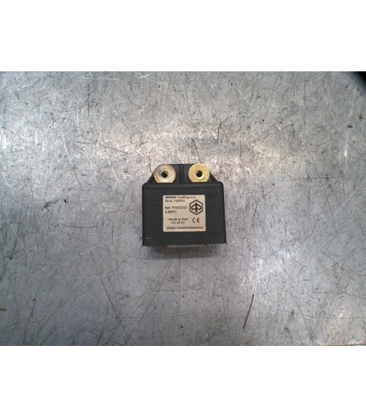 Relais divers PIAGGIO X9 500 - 2004