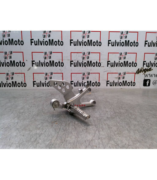 Platine repose pied Droit YAMAHA YZF-R 125 - 2015