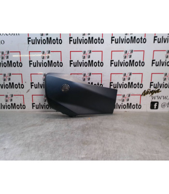 Flanc de carénage Droit YAMAHA X-MAX 125 - 2017