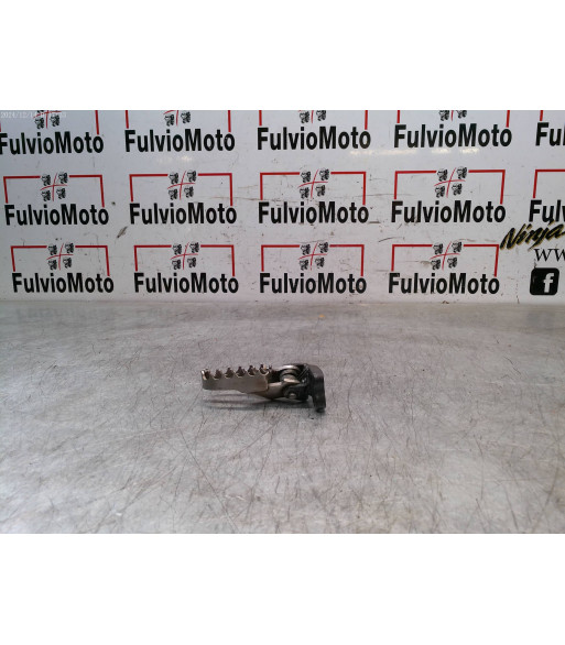 Platine repose pied Avant Gauche QINGQI QM GY 125 - 2009