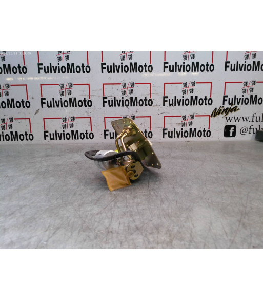 Pompe à essence TRIUMPH SPRINT ST 955 - 2002