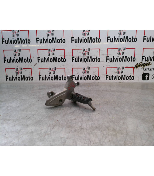 Platine repose pied Droit TRIUMPH SPRINT ST 955 - 2002