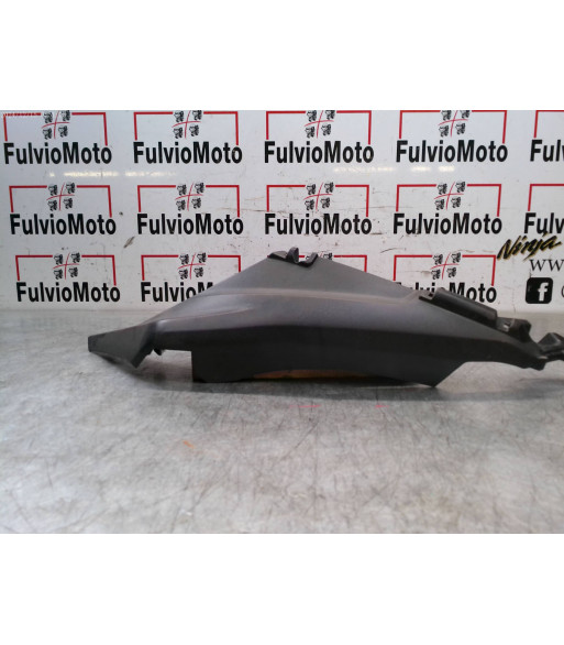 Flanc de carénage Droit YAMAHA X-MAX 125 - 2020