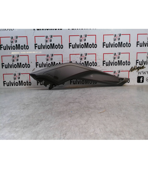 Flanc de carénage Droit YAMAHA X-MAX 400 - 2014