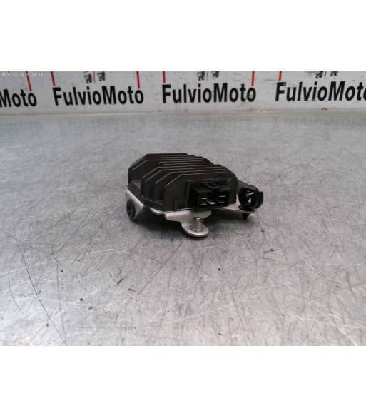 Régulateur Arrière YAMAHA FAZER 600 - 2008