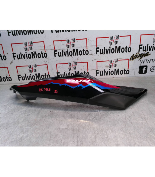 Flanc de selle Droit HONDA AFRICA TWIN 1100 - 2025