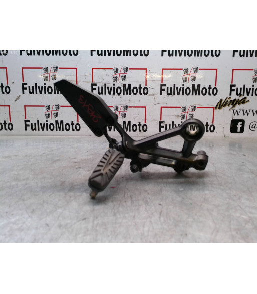 Platine repose pied Droit KTM DUKE 390 - 2024