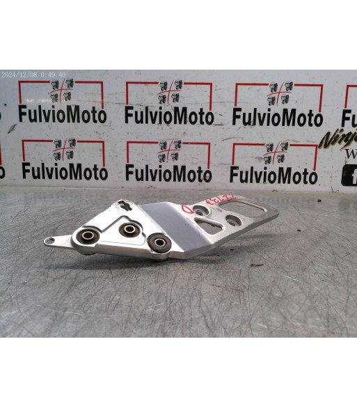 Platine repose pied Droit SUZUKI BANDIT 650 - 2005