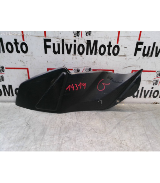 Flanc de reservoir Gauche SUZUKI GSR 750 - 2012 Flanc de reservoir Gauche SUZUKI GSR 750 - 2012