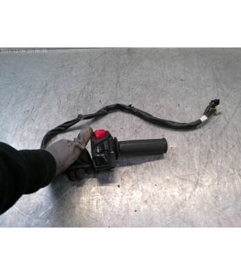 Commodo Droit YAMAHA X-MAX 125 - 2021