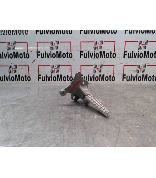 Platine repose pied Droit YAMAHA X-MAX 125 - 2021 Platine repose pied Droit YAMAHA X-MAX 125 - 2021