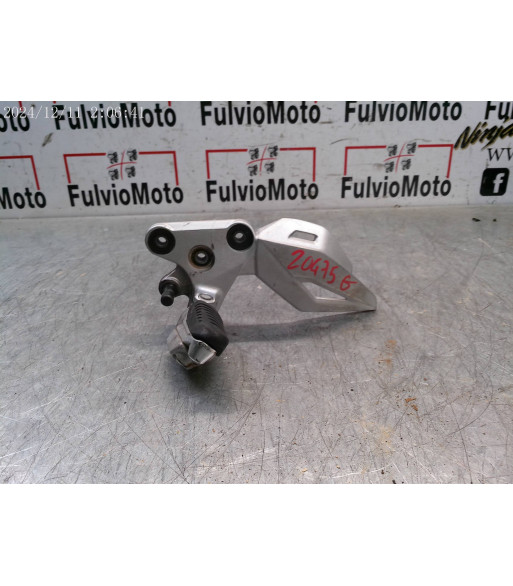 Platine repose pied Avant Gauche SUZUKI GSR 750 - 2011