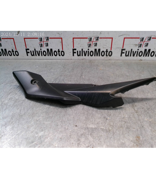 Flanc de selle Gauche SUZUKI GSR 750 - 2011