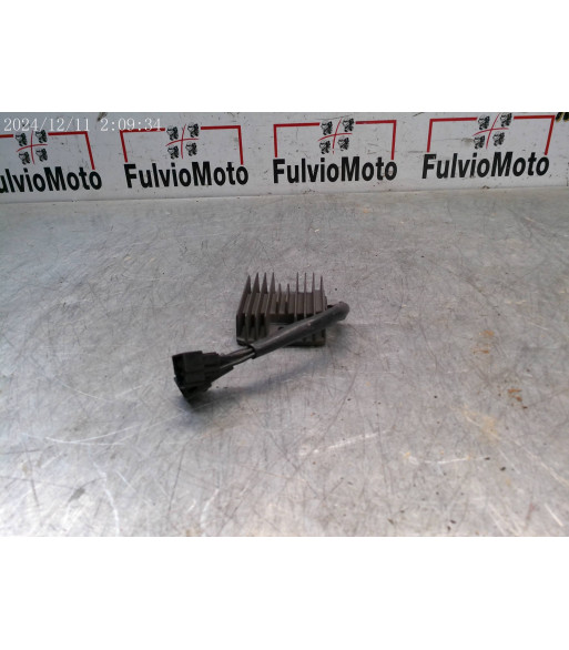 Régulateur SUZUKI GSR 750 - 2011