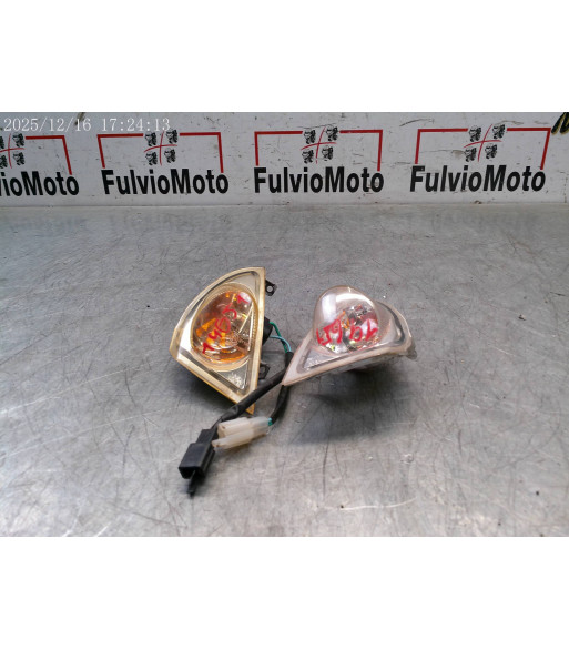 Clignotant LOT Avant SYM mio 50 - 2008 Clignotant LOT Avant SYM mio 50 - 2008