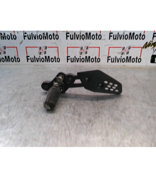 Platine repose pied Avant Gauche YAMAHA MT07 TRACER - 2024