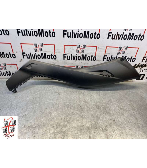 Flanc de selle YAMAHA X-MAX 125 - 2020