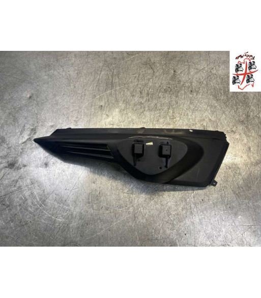 Flanc de selle Droit MBK STUNT 50 - 2016